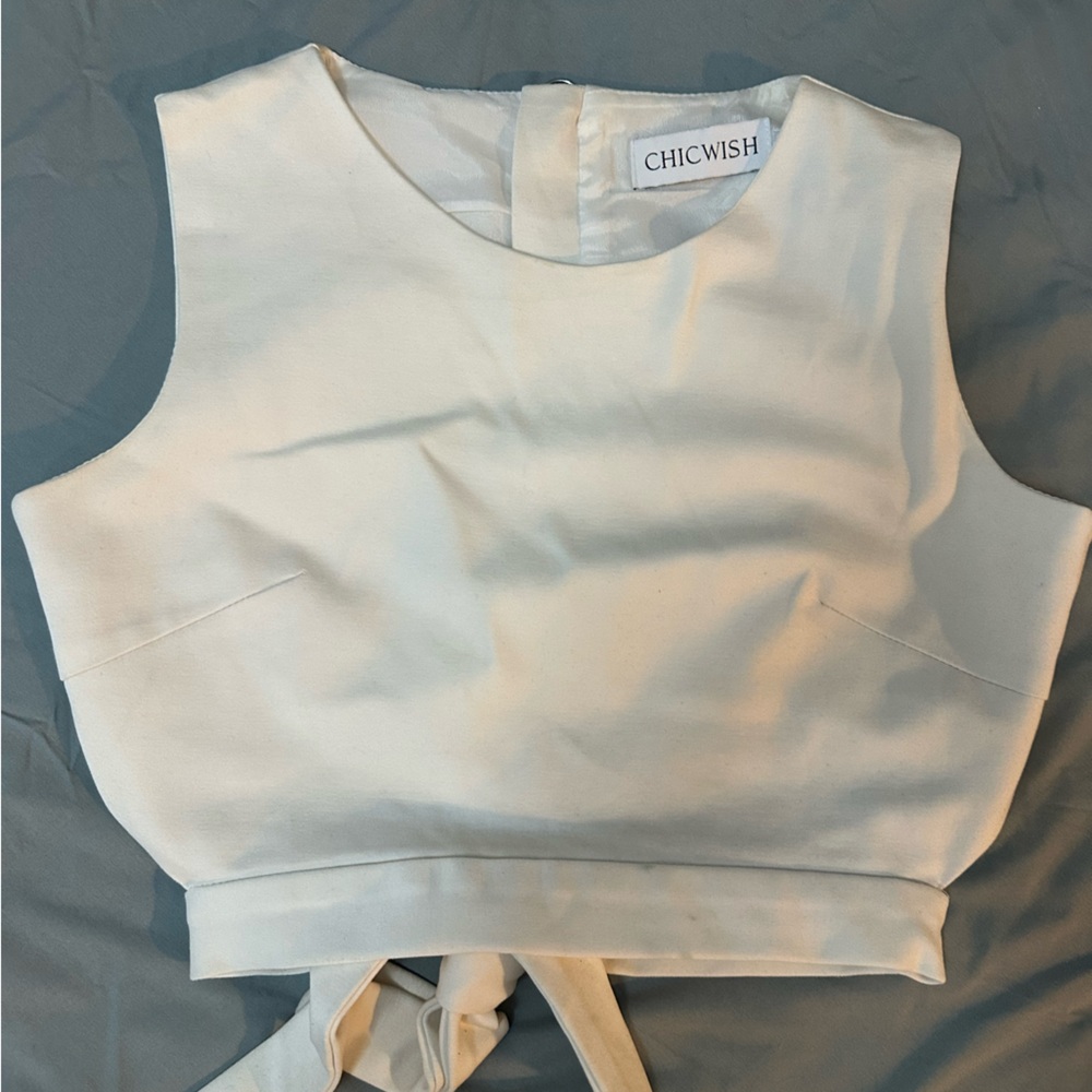 Chicwish White Backless Crop Top, Tie-Back Cutout, Sleeveless Summer Top, Size L